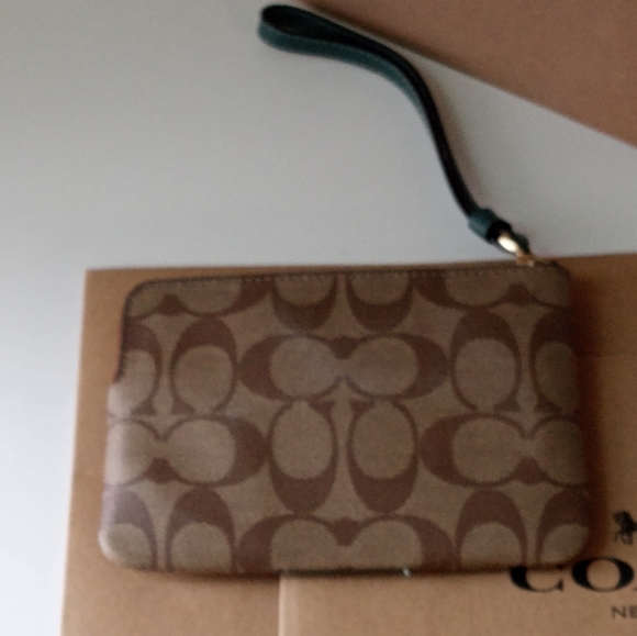 ♦Coach VTG Corner Zip Wristlet F58035-Khaki & Dark Turquoise- Brand New With Tag - Picture 9 of 16